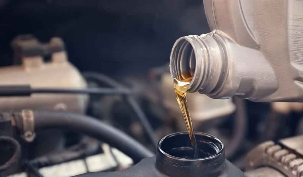 Định kỳ thay dầu xe ô tô