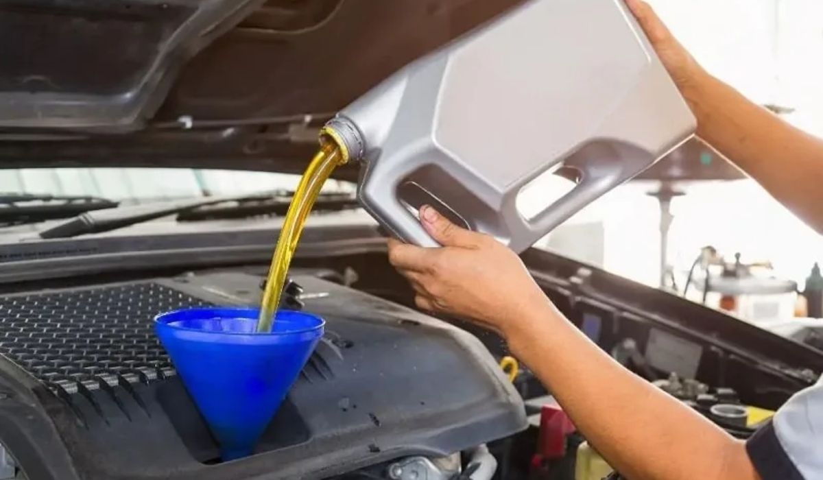 Giá thay nhớt ô tô