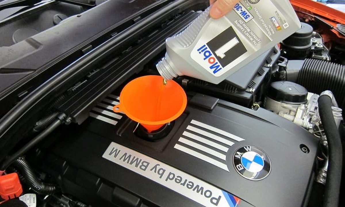 Thay dầu xe ô tô sau bao nhiêu km cho xe chạy đường dài