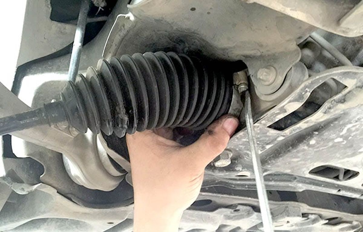 Rotuyn lái bị rơ