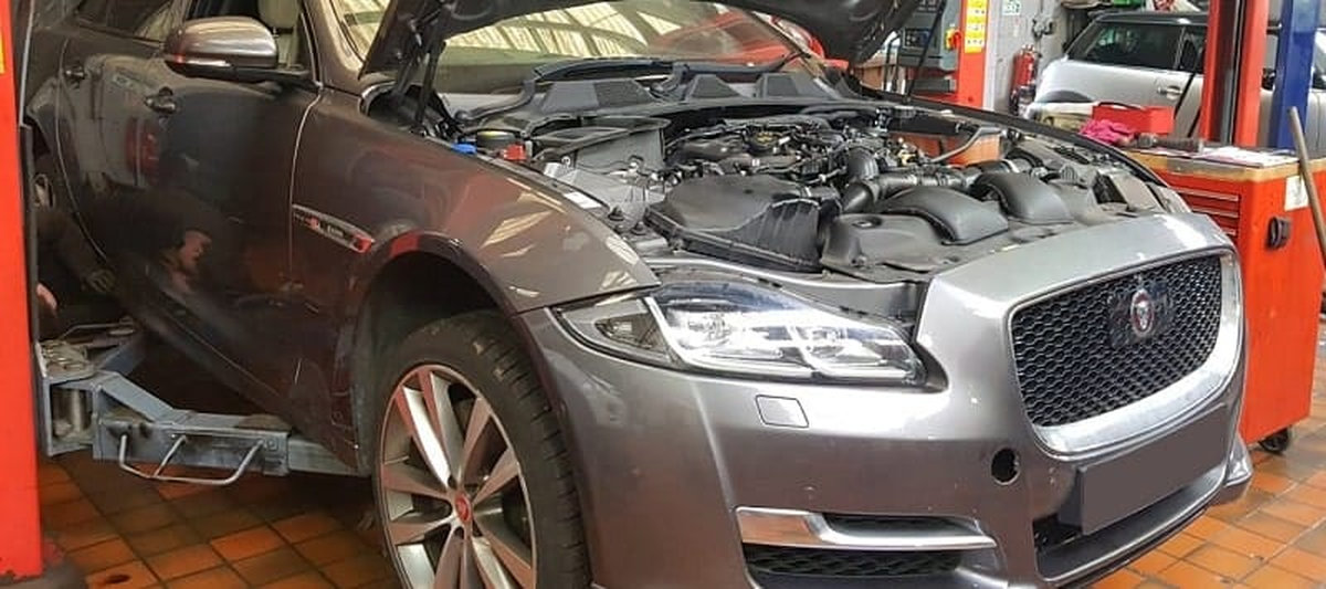Gara sửa chữa xe Jaguar uy tín