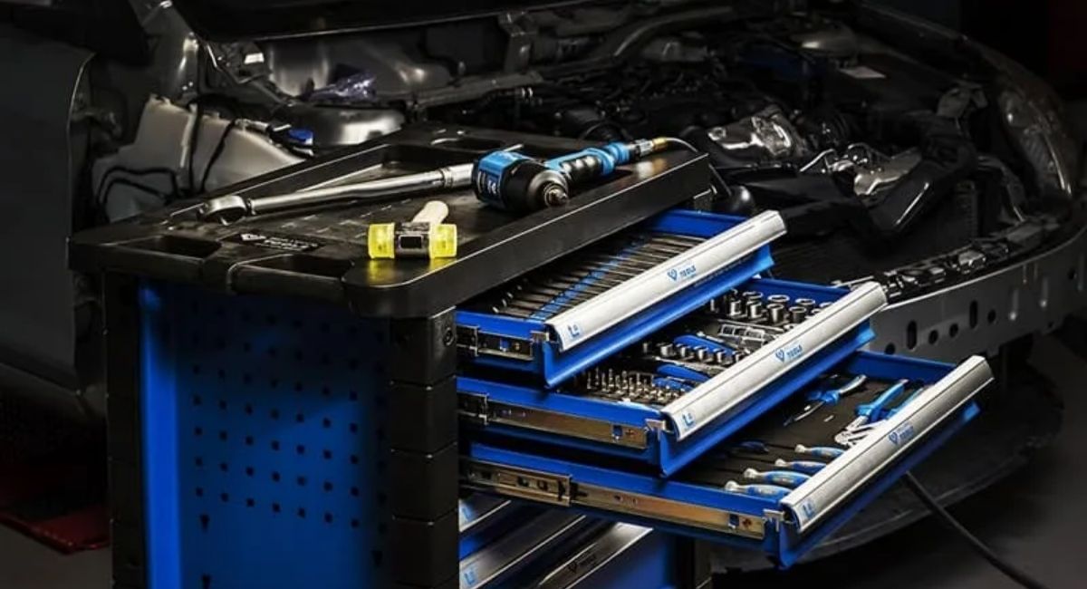 Gara sửa xe ô tô hiện đại