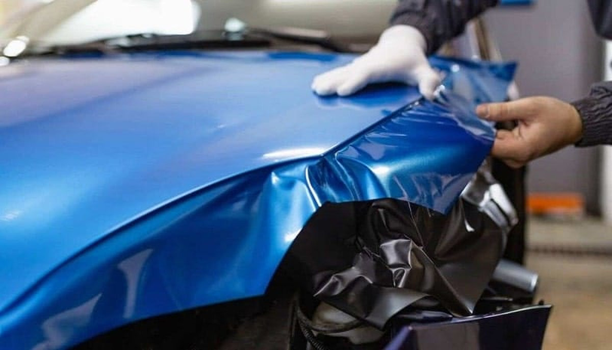 Dán decal xe ô tô có bị phạt không