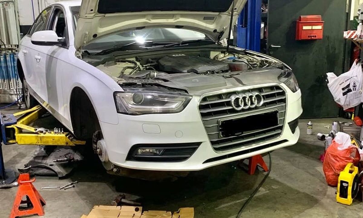 Gara sửa chữa thước lái xe ô tô Audi