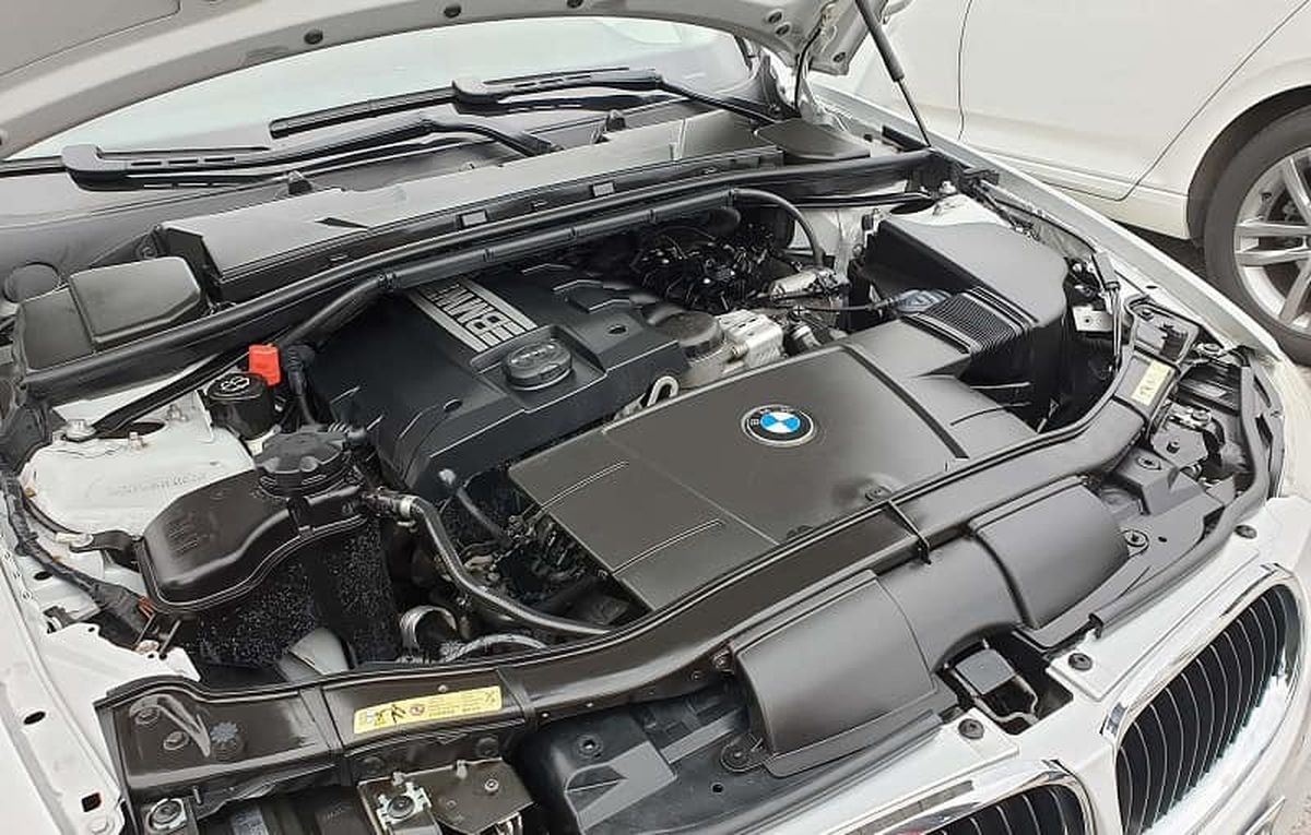 Gara sửa xe BMW 320i giá rẻ