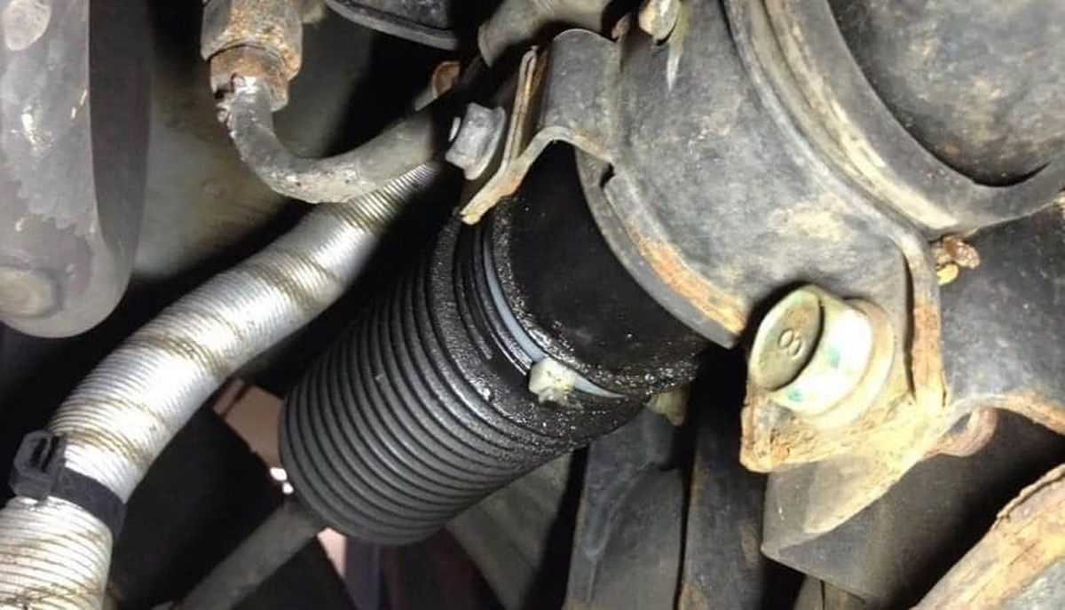 Sửa chữa thước lái ô tô Land Rover