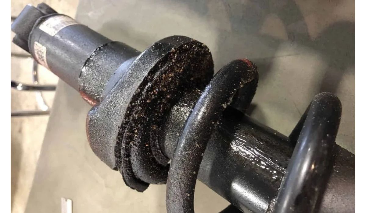 Bảo dưỡng giảm xóc ô tô