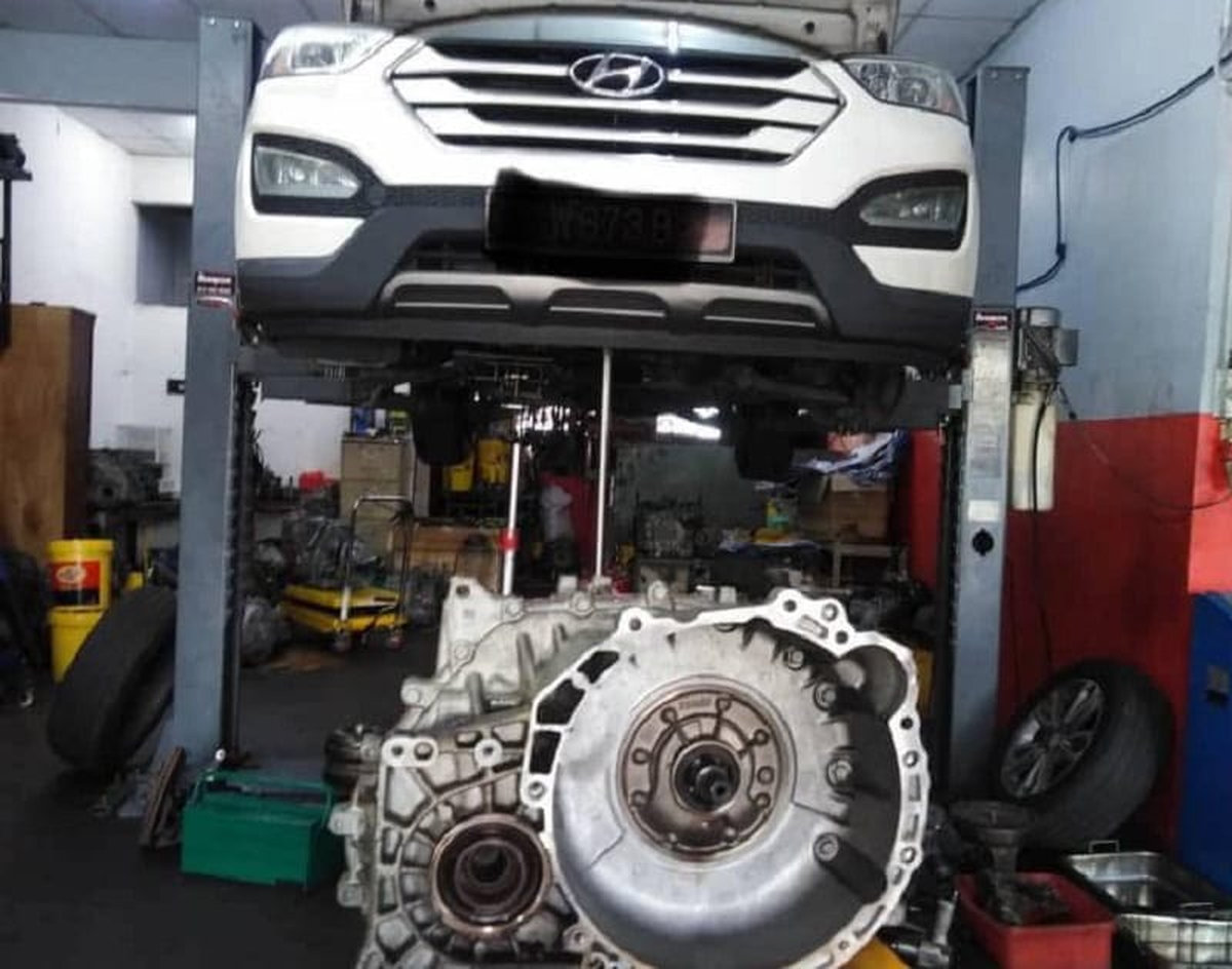 Sửa chữa máy gầm tại gara chuyên sửa chữa Santafe Hyundai
