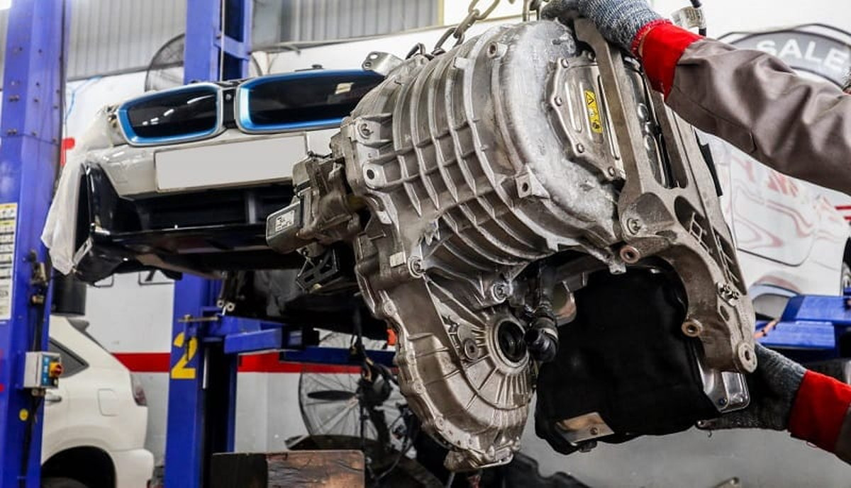 Chi phí sửa chữa BMW i8 chi tiết 