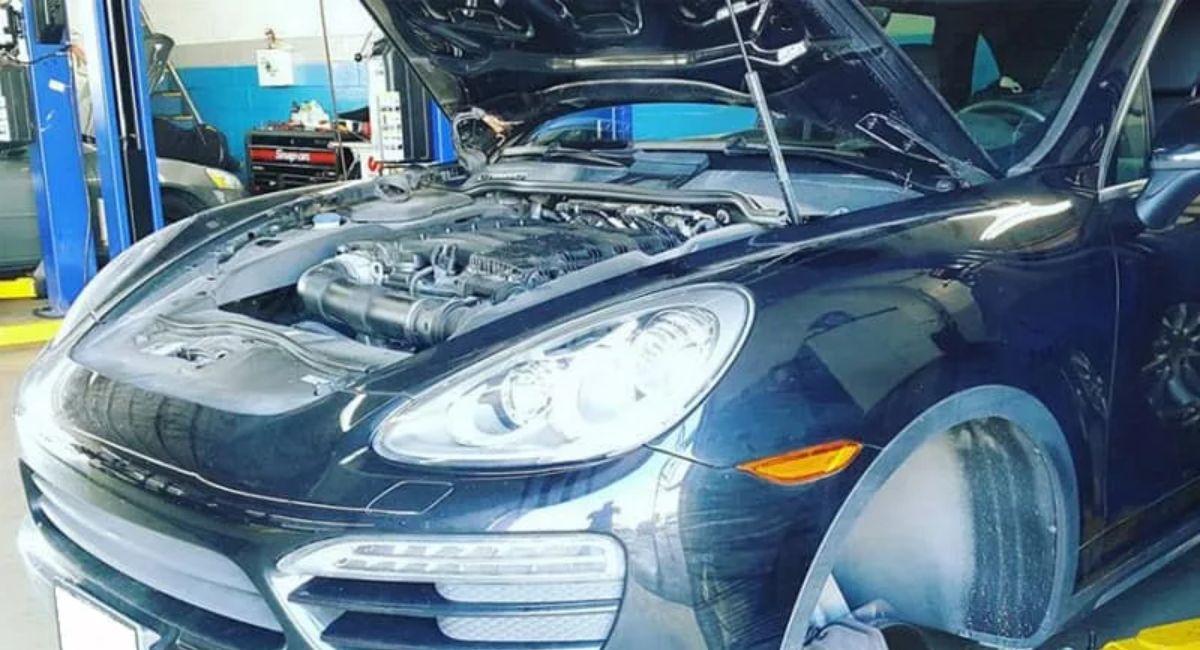 Sửa chữa hộp số xe Porsche