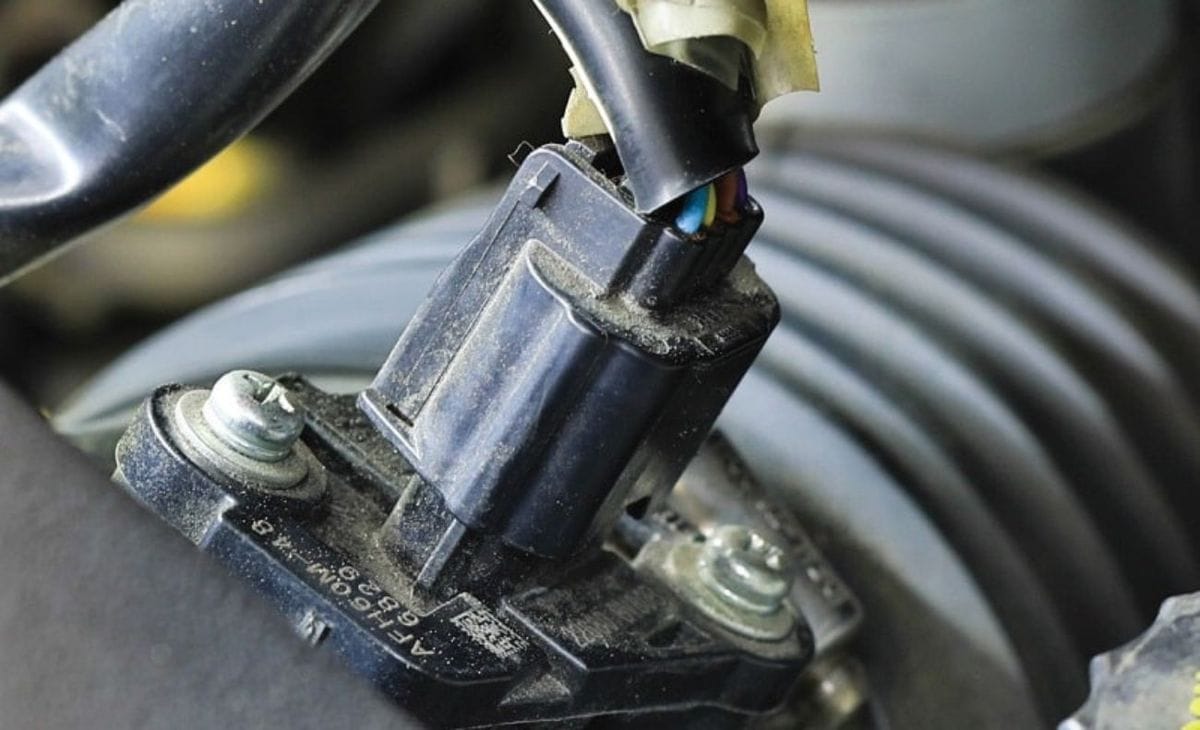 Giải đáp cảm biến lưu lượng khí nạp là gì 