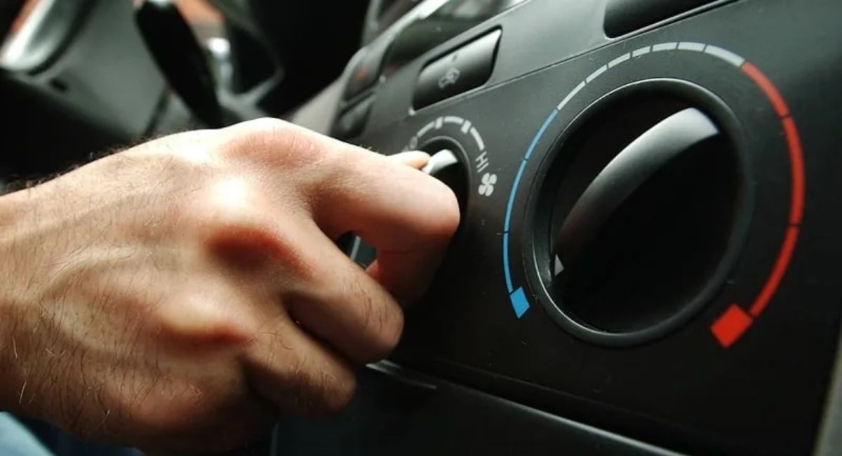 Điều hoà ô tô không mát do đâu