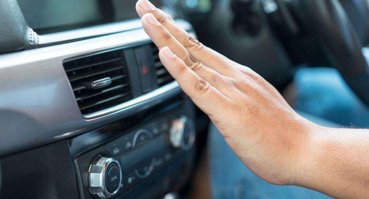 Điều hòa ô tô quạt gió yếu