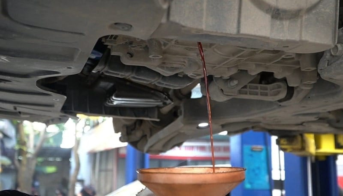 Thay lọc dầu xe ô tô