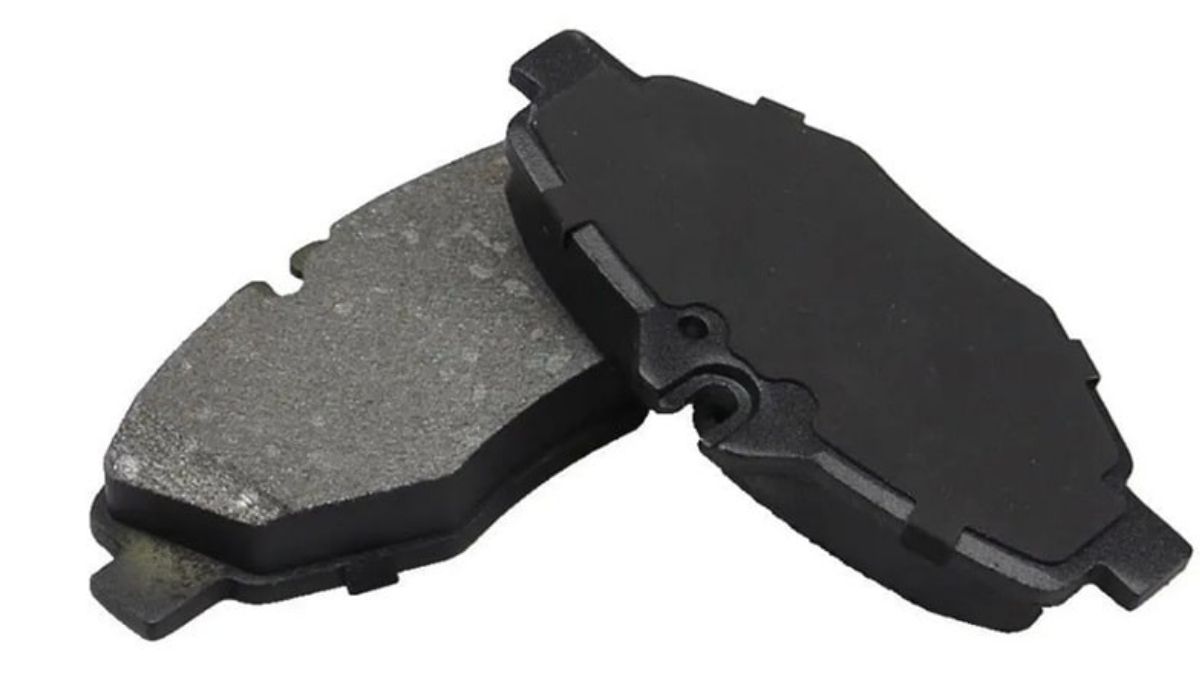 Thay má phanh ô tô