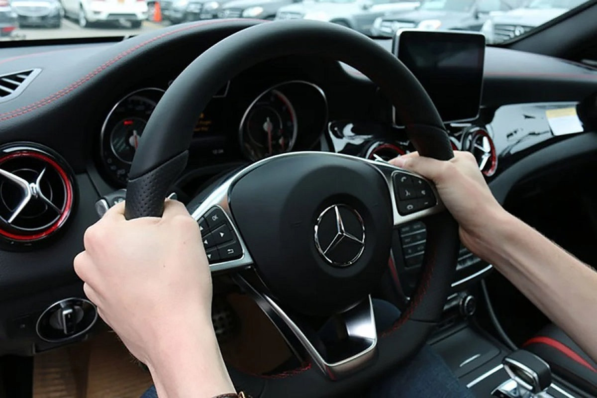 Xoay vô lăng bị kêu