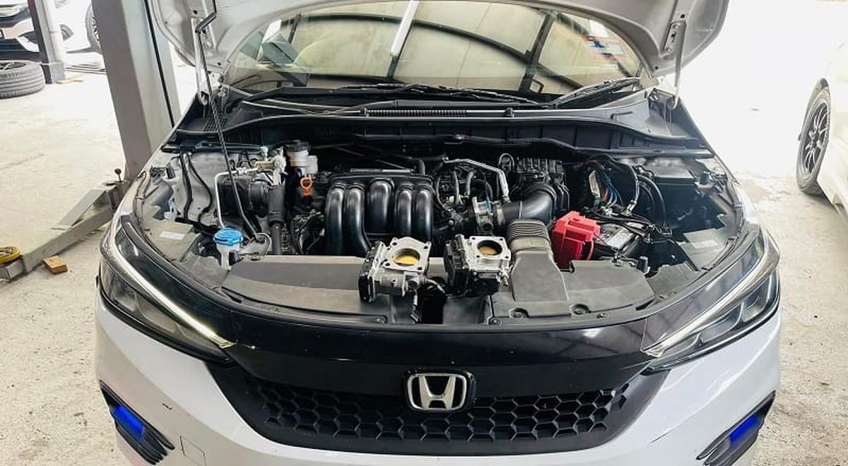 sửa chữa ô tô Honda chi tiết
