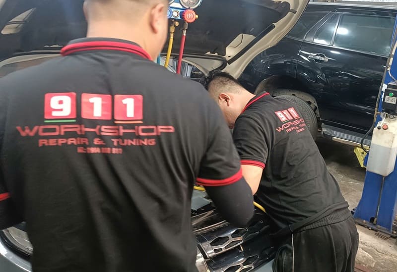 vệ sinh buồng đốt ô tô tại 911 workshop