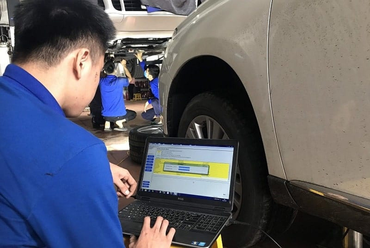 gara sửa chữa xe Toyota